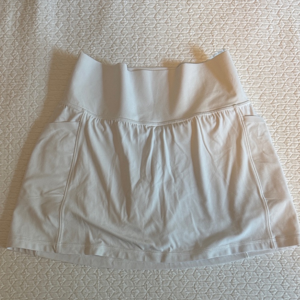 Athleta Salutation Stash High Rise 14 1/2 Skort - Size Small